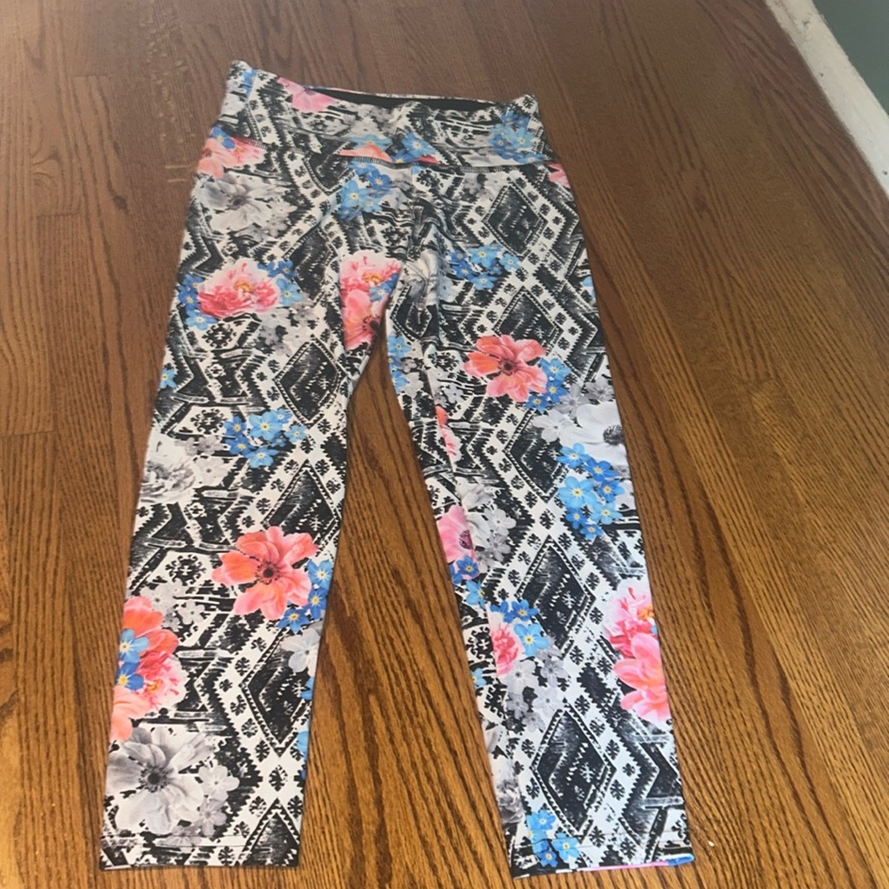 Flywheel Brand Floral Crop Leggings